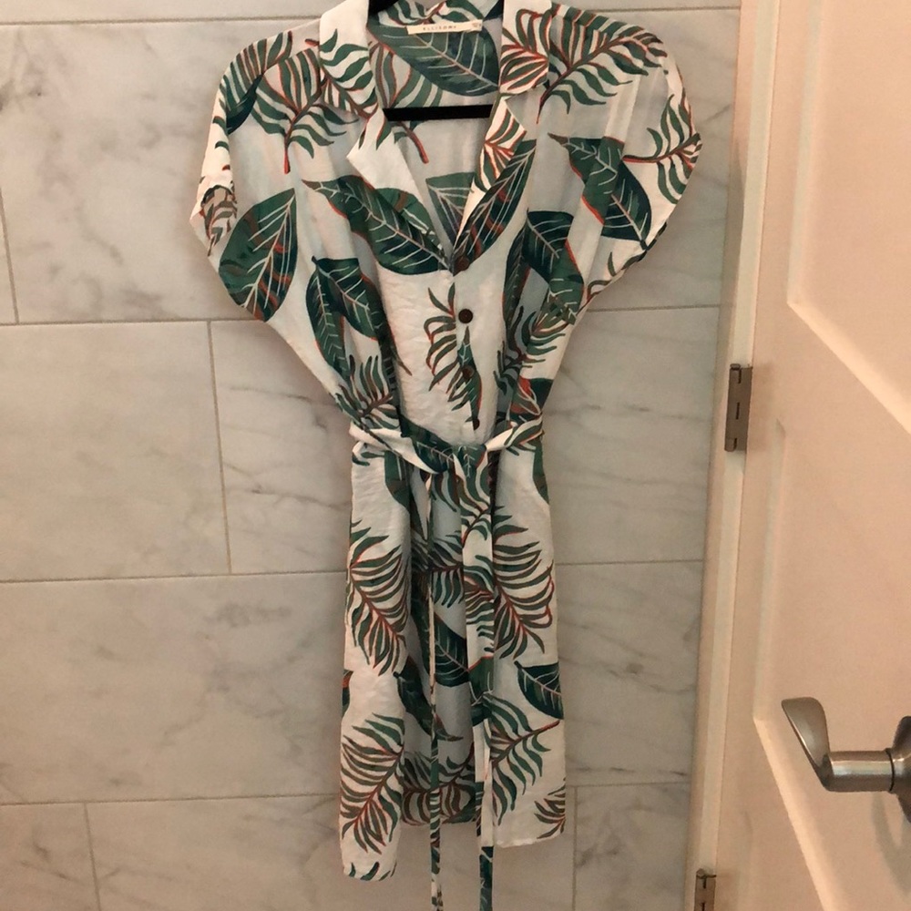 Palm leaf print dress size small